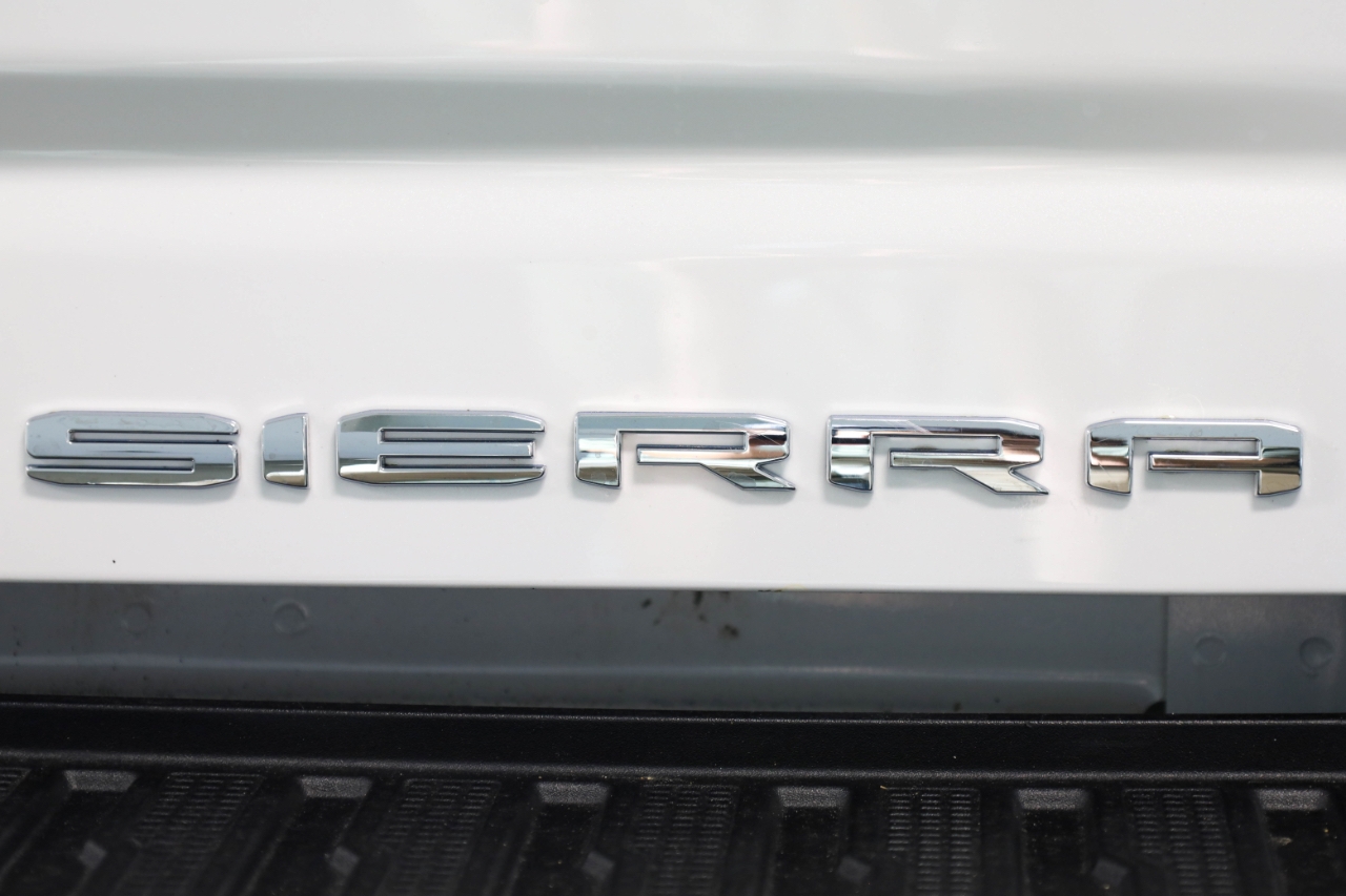 GMC Sierra 2500HD 4WD Crew Cab 159" Denali 2022