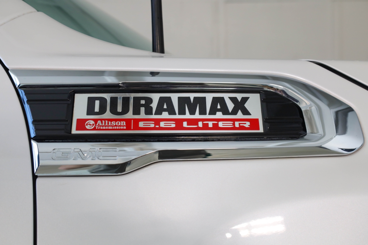 GMC Sierra 2500HD 4WD Crew Cab 159" Denali 2022