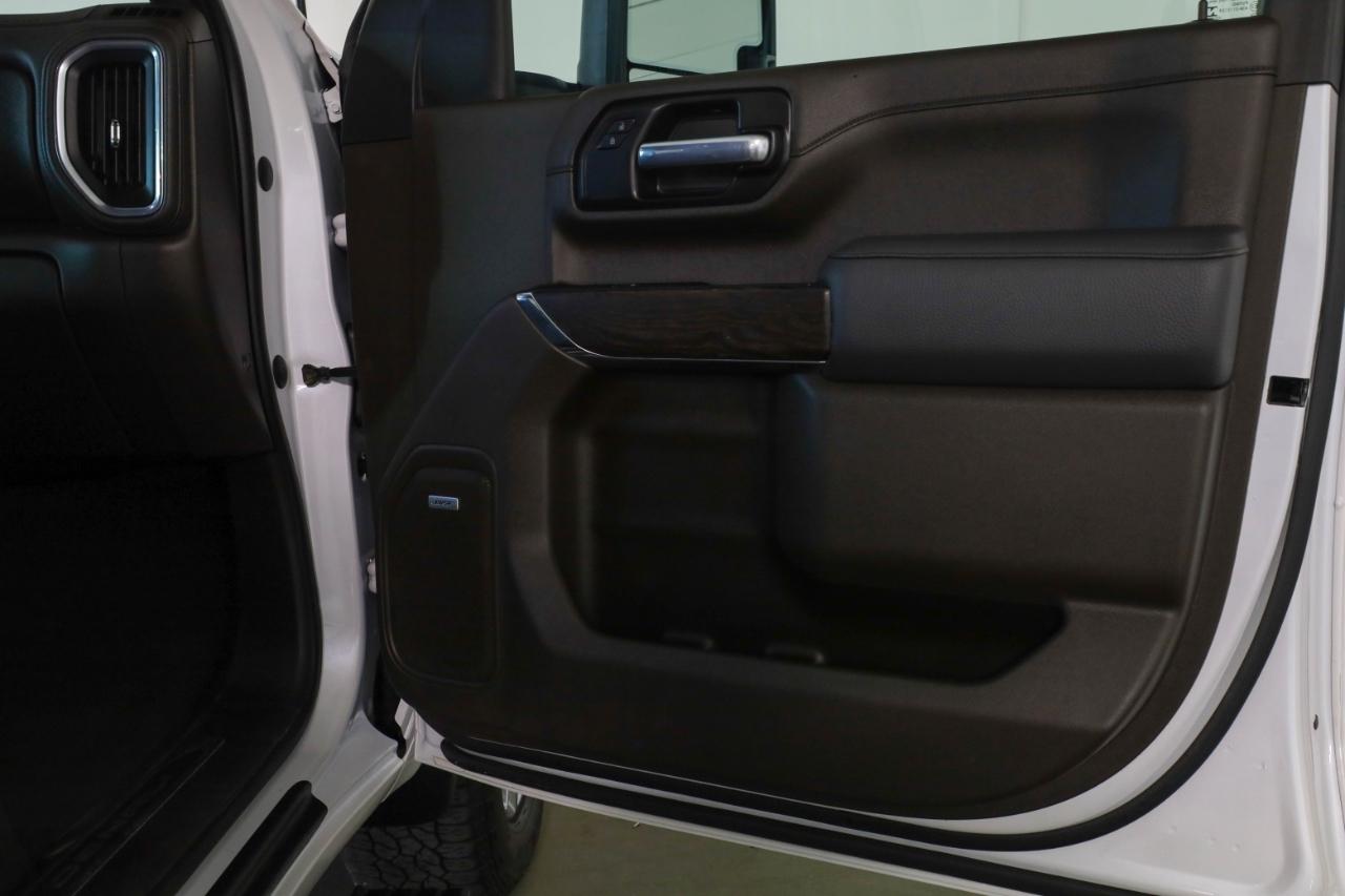 GMC Sierra 2500HD 4WD Crew Cab 159" Denali 2022