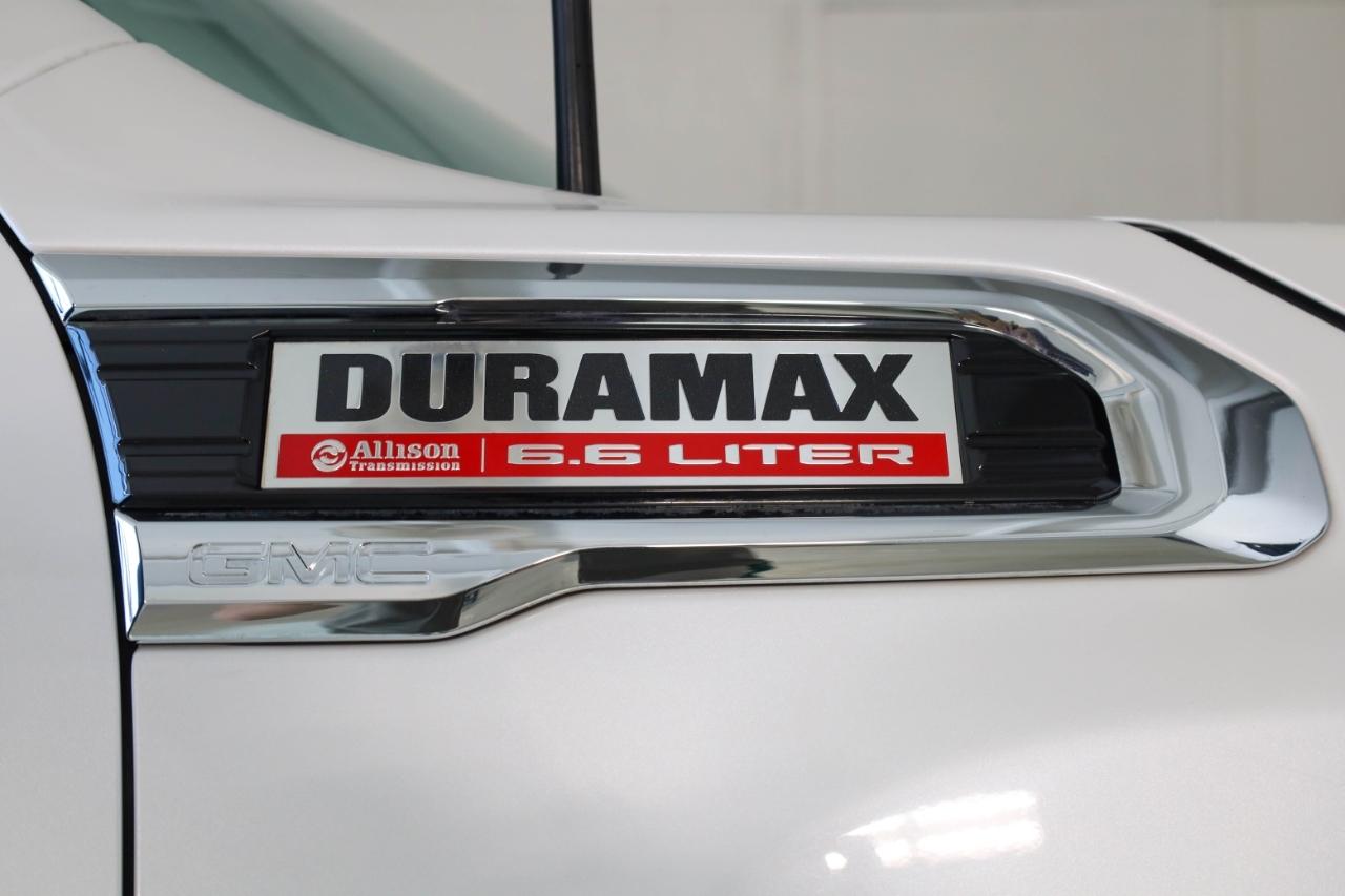 GMC Sierra 2500HD 4WD Crew Cab 159" Denali 2022