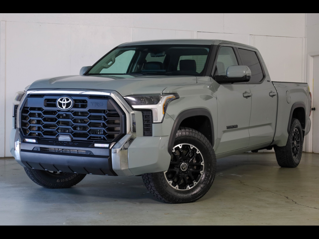 Toyota Tundra 4WD SR5 CrewMax 6.5' Bed (Natl) 2022