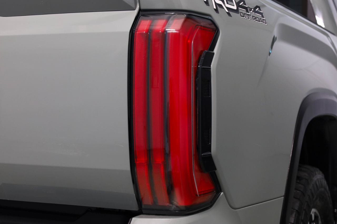 Toyota Tundra 4WD SR5 CrewMax 6.5' Bed (Natl) 2022