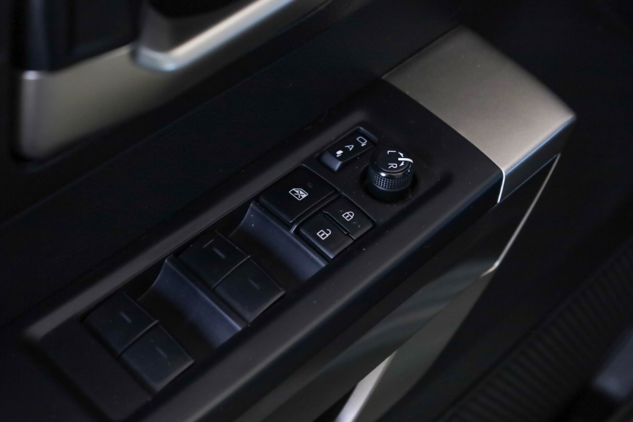 Toyota Tundra 4WD SR5 CrewMax 6.5' Bed (Natl) 2022