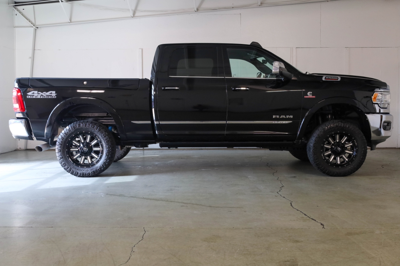 RAM 2500 Limited 4x4 Crew Cab 6'4" Box 2022