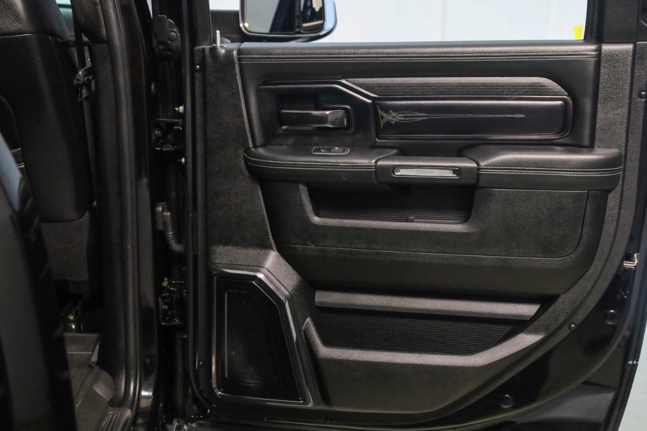 RAM 2500 Limited 4x4 Crew Cab 6'4" Box 2022