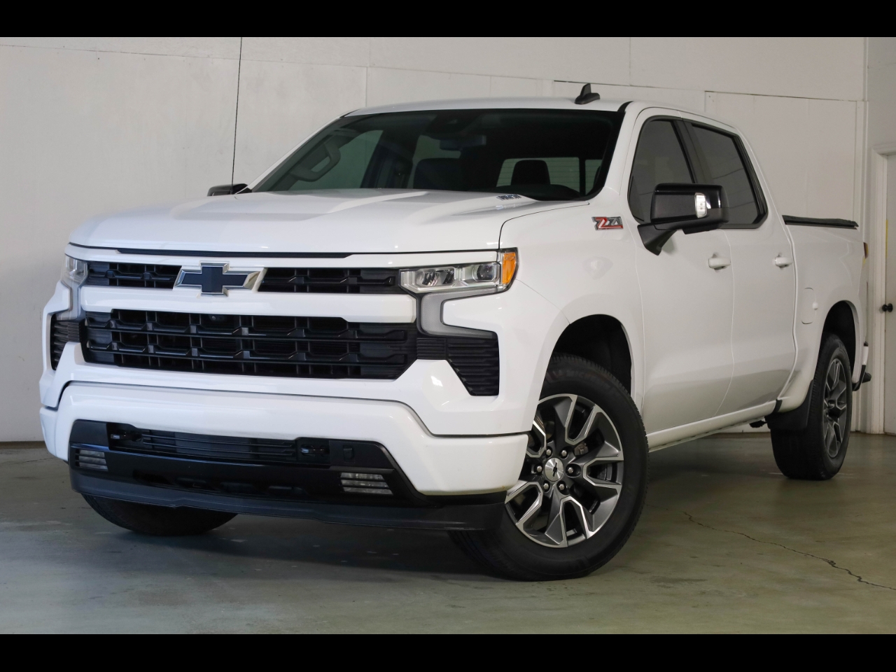 2022 Chevrolet Silverado 1500 4WD Crew Cab 147" RST