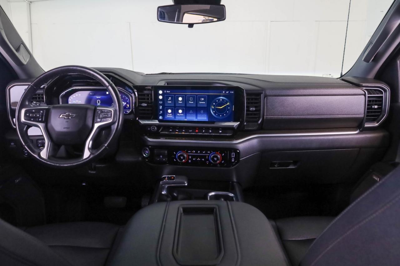 Chevrolet Silverado 1500 4WD Crew Cab 147" RST 2022