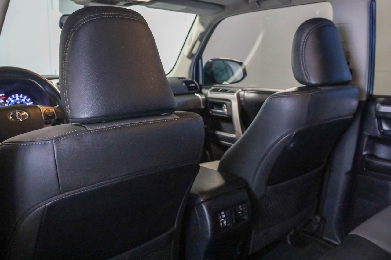 Toyota 4Runner TRD Off Road Premium 4WD (Natl) 2019