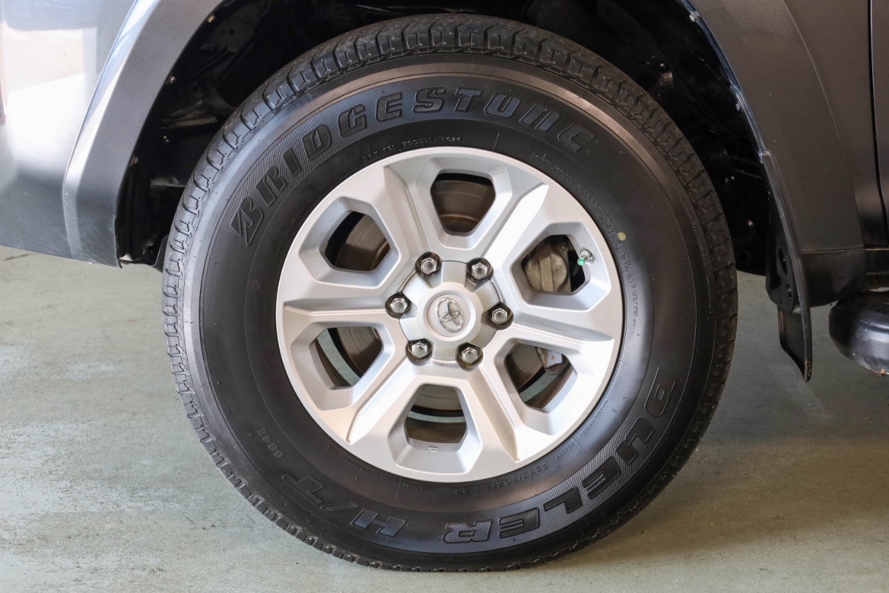 Toyota 4Runner TRD Off Road Premium 4WD (Natl) 2019