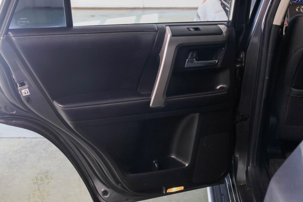 Toyota 4Runner TRD Off Road Premium 4WD (Natl) 2019