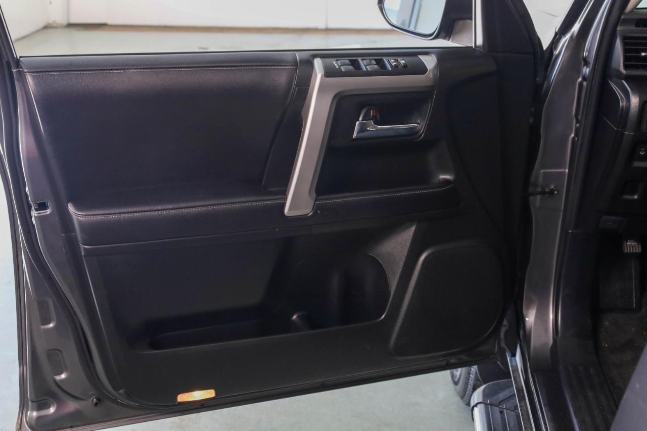 Toyota 4Runner TRD Off Road Premium 4WD (Natl) 2019