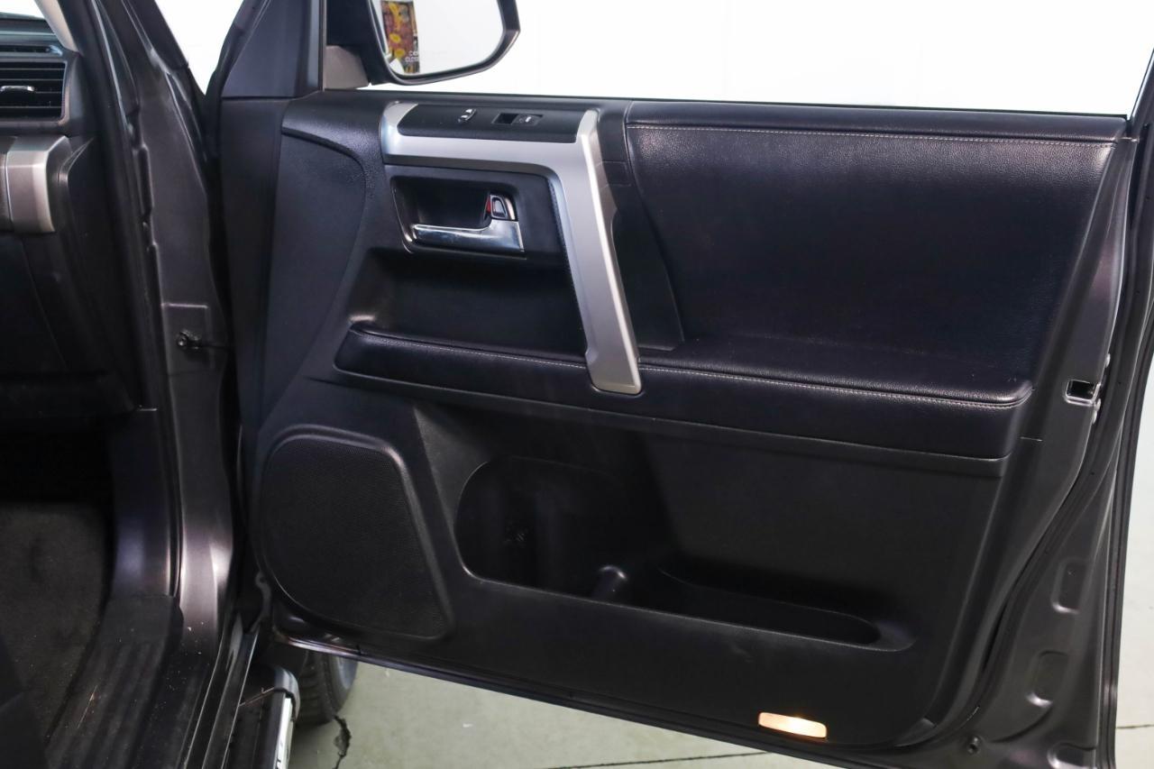 Toyota 4Runner TRD Off Road Premium 4WD (Natl) 2019