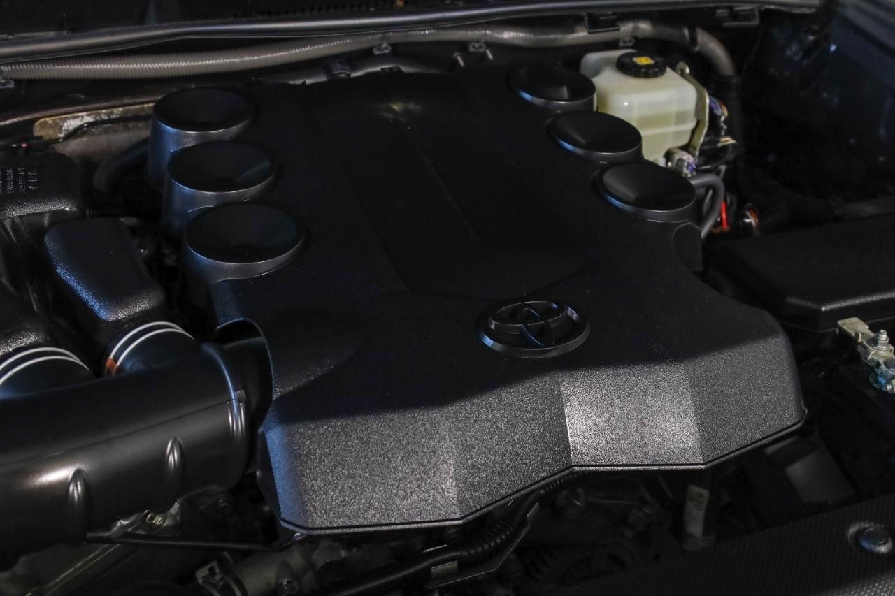 Toyota 4Runner TRD Off Road Premium 4WD (Natl) 2019