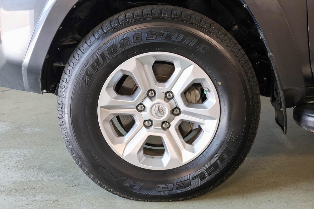 Toyota 4Runner TRD Off Road Premium 4WD (Natl) 2019