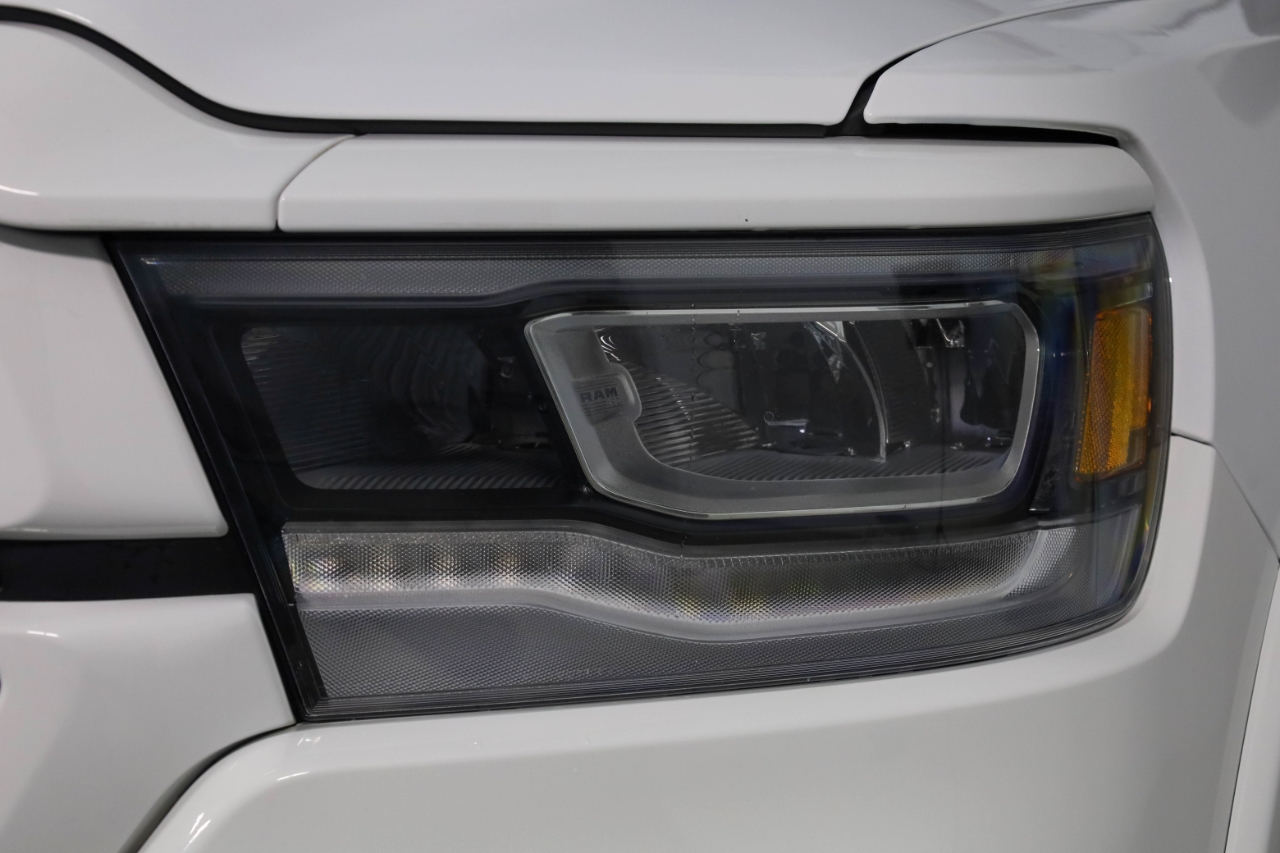 RAM 1500 Laramie 4x4 Crew Cab 5'7" Box 2022