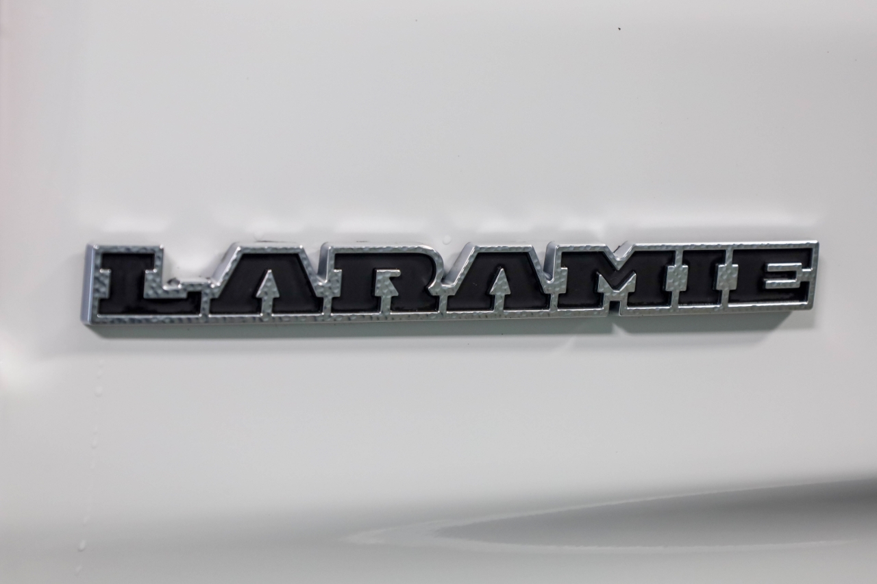 RAM 1500 Laramie 4x4 Crew Cab 5'7" Box 2022