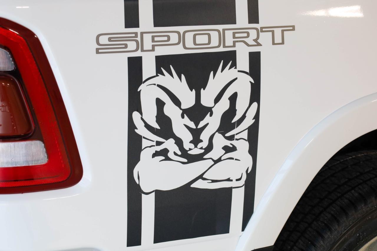 RAM 1500 Laramie 4x4 Crew Cab 5'7" Box 2022