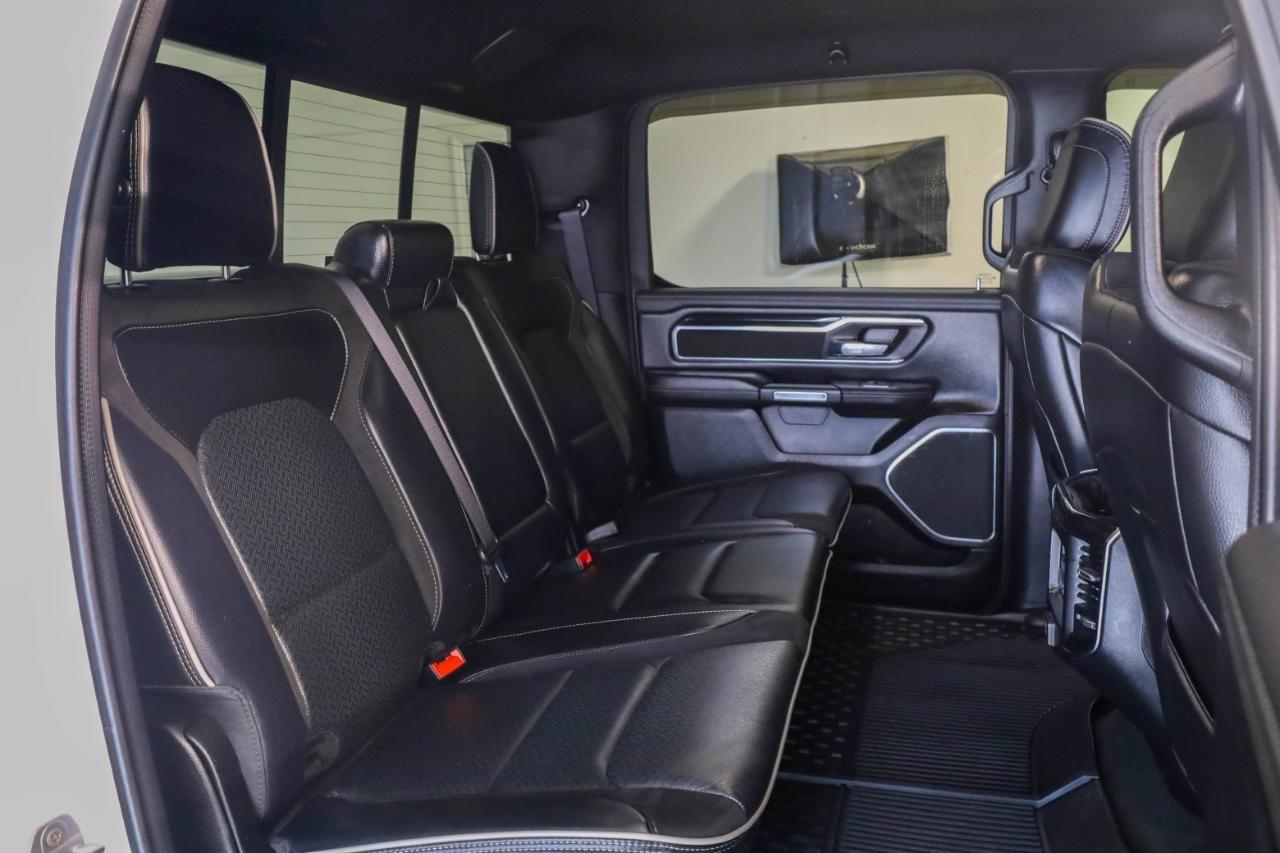 RAM 1500 Laramie 4x4 Crew Cab 5'7" Box 2022