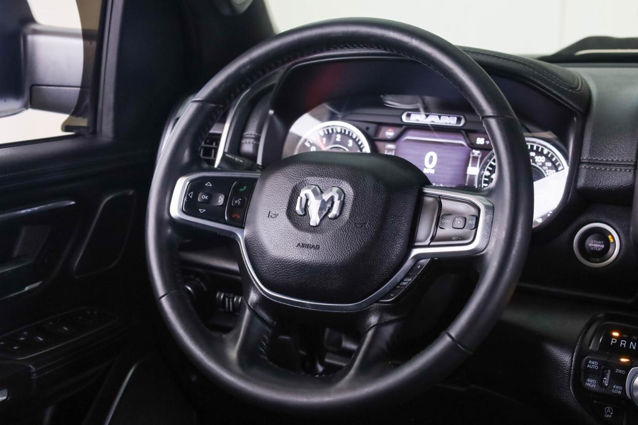 RAM 1500 Laramie 4x4 Crew Cab 5'7" Box 2022