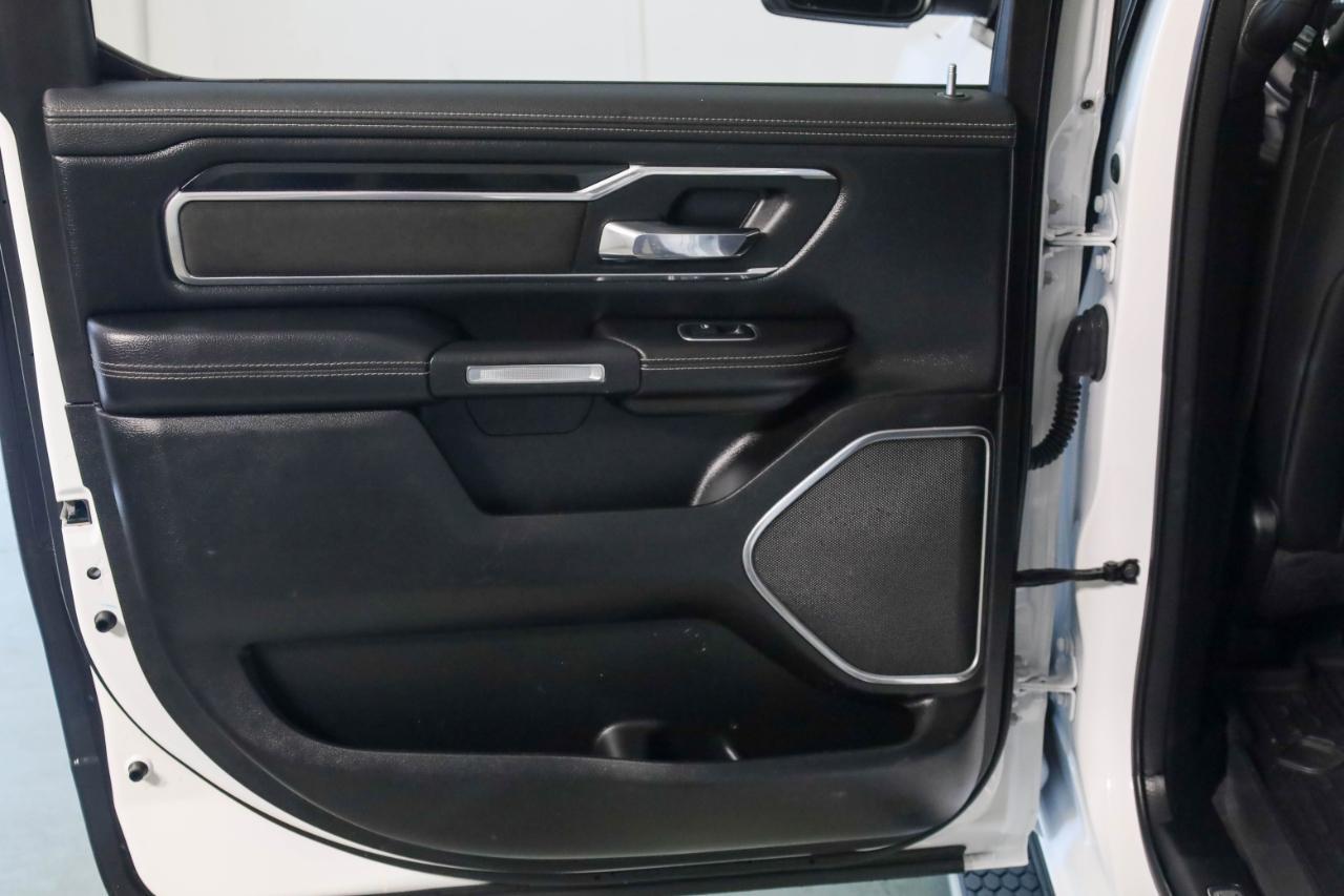 RAM 1500 Laramie 4x4 Crew Cab 5'7" Box 2022