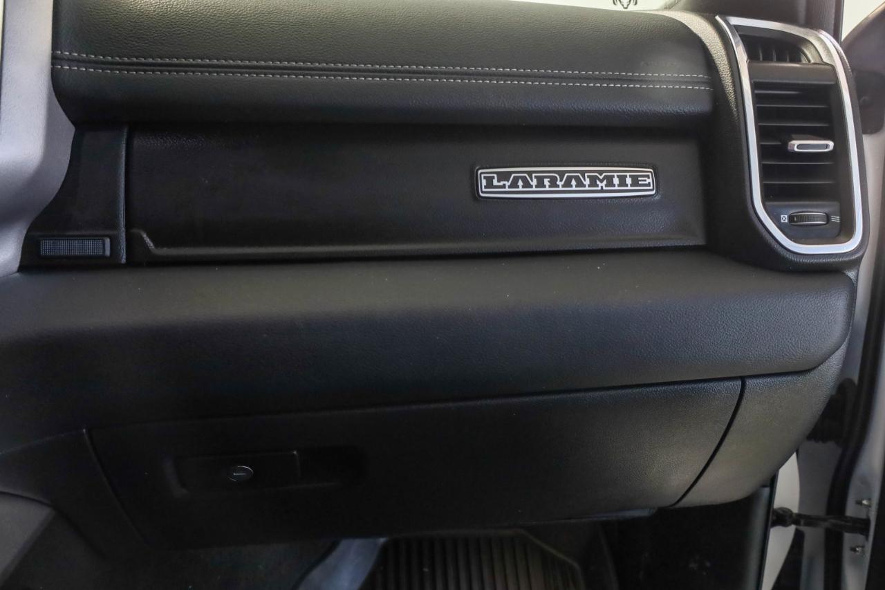 RAM 1500 Laramie 4x4 Crew Cab 5'7" Box 2022