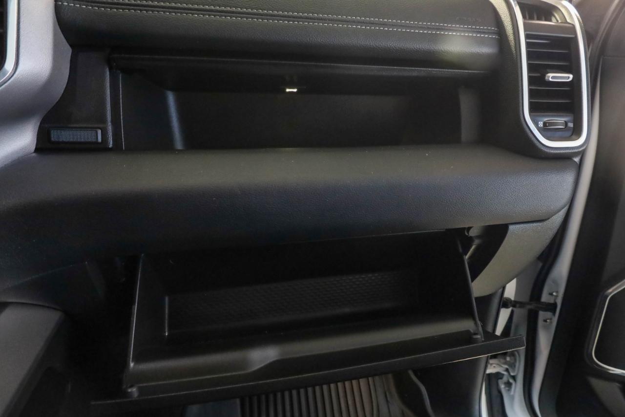 RAM 1500 Laramie 4x4 Crew Cab 5'7" Box 2022