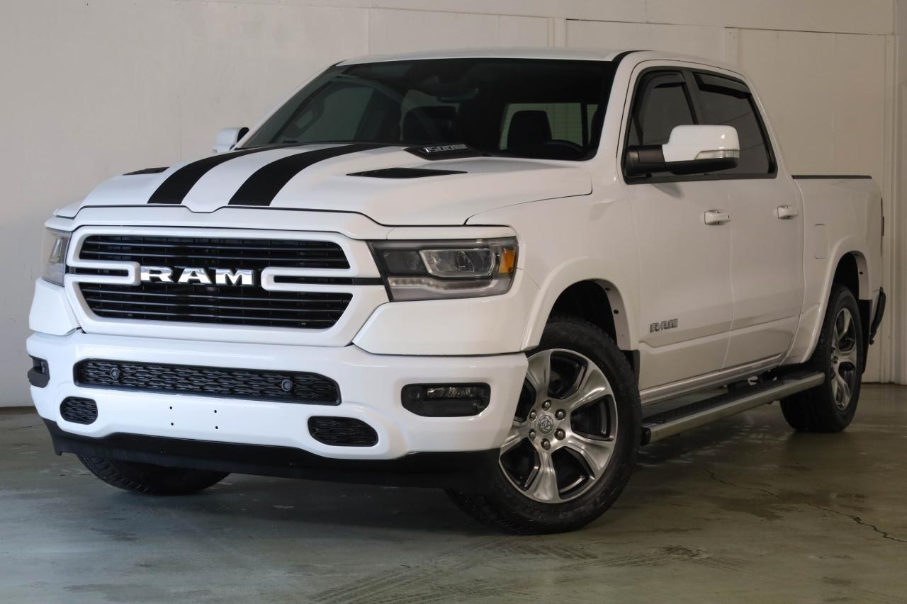 RAM 1500 Laramie 4x4 Crew Cab 5'7" Box 2022