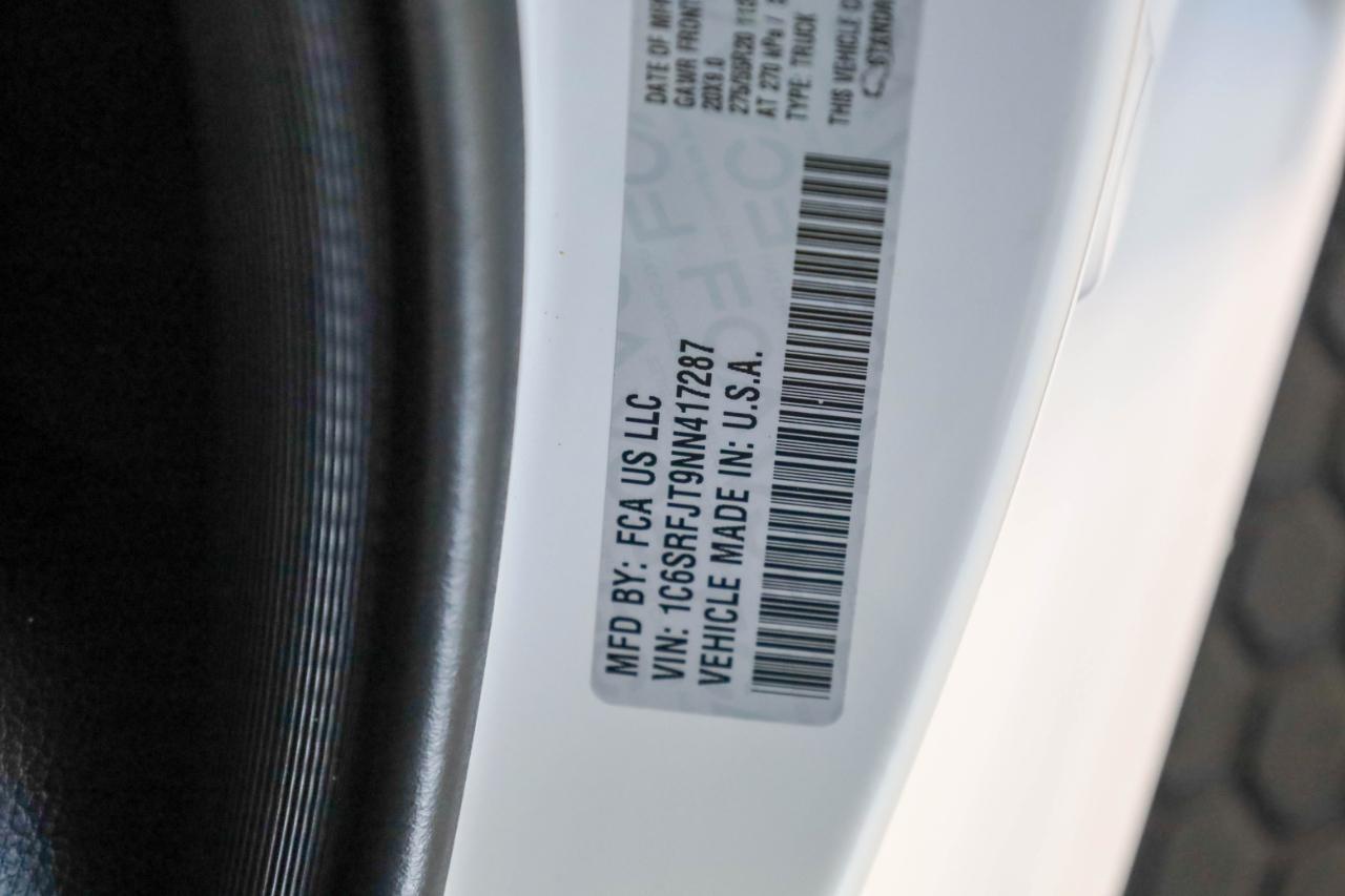 RAM 1500 Laramie 4x4 Crew Cab 5'7" Box 2022