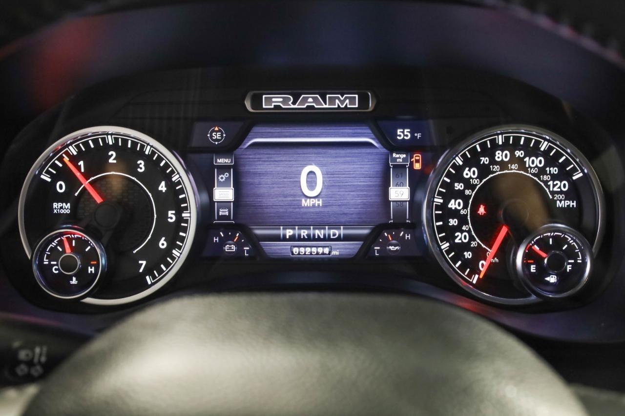 RAM 1500 Laramie 4x4 Crew Cab 5'7" Box 2022