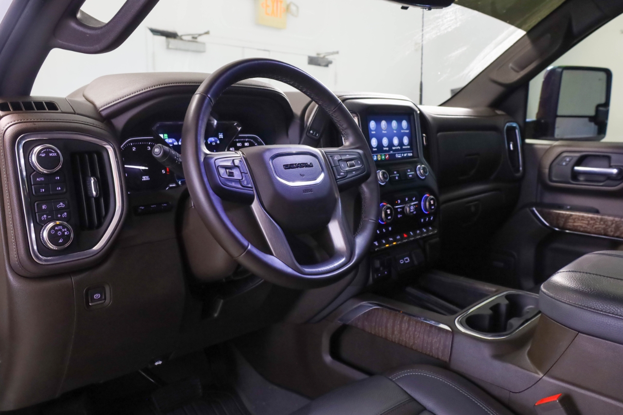 GMC Sierra 2500HD 4WD Crew Cab 159" Denali 2023