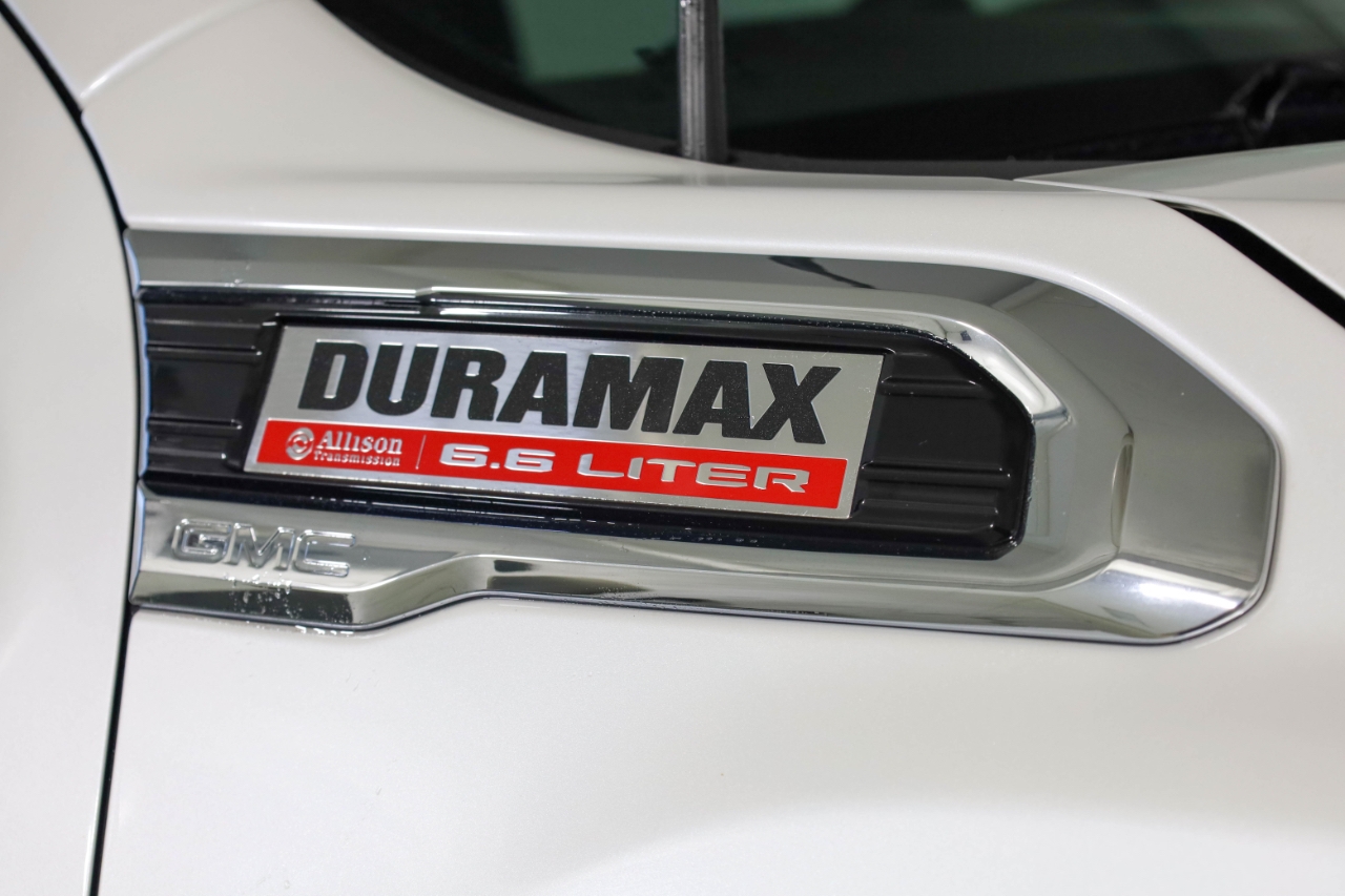 GMC Sierra 2500HD 4WD Crew Cab 159" Denali 2023