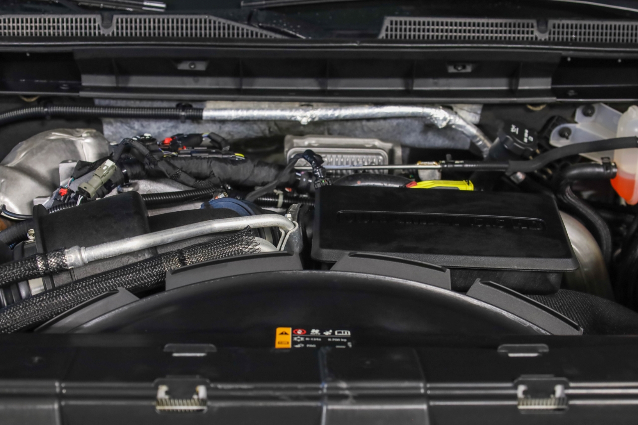 GMC Sierra 2500HD 4WD Crew Cab 159" Denali 2023