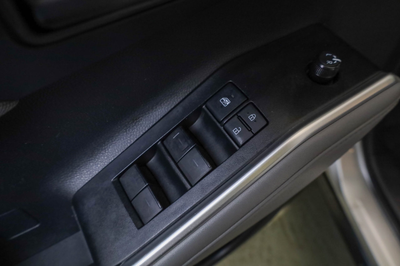 Toyota Highlander LE AWD (Natl) 2020