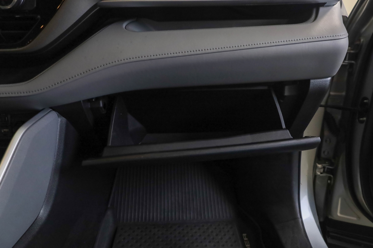 Toyota Highlander LE AWD (Natl) 2020