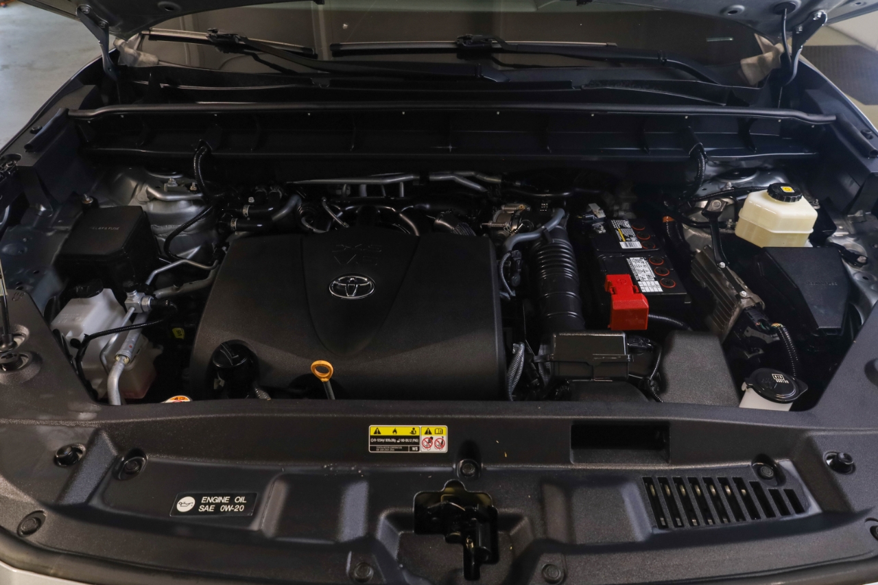 Toyota Highlander LE AWD (Natl) 2020