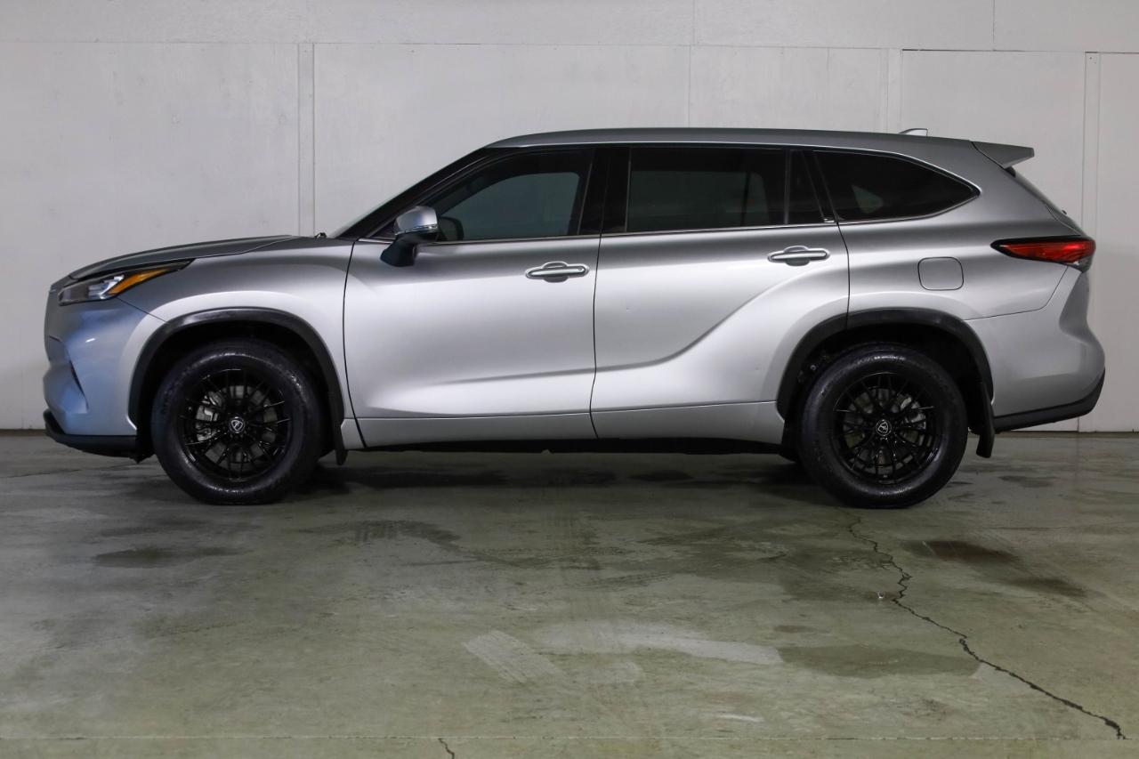 Toyota Highlander LE AWD (Natl) 2020