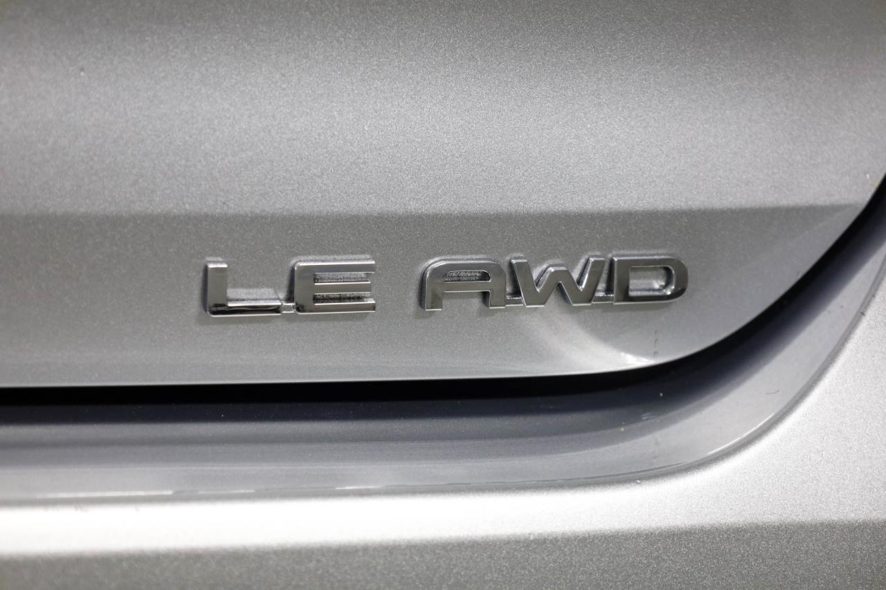 Toyota Highlander LE AWD (Natl) 2020