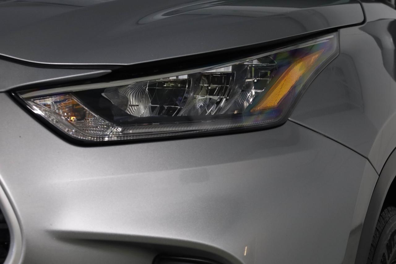 Toyota Highlander LE AWD (Natl) 2020