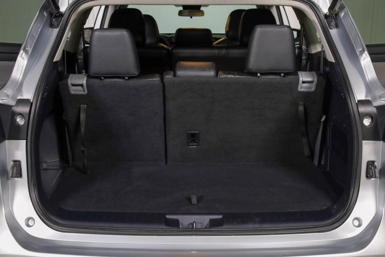 Toyota Highlander LE AWD (Natl) 2020