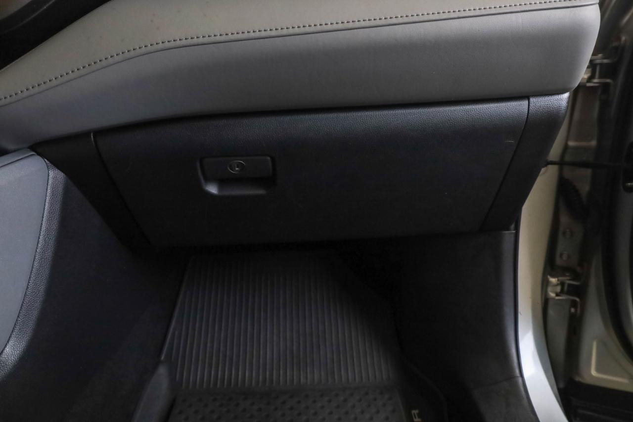 Toyota Highlander LE AWD (Natl) 2020