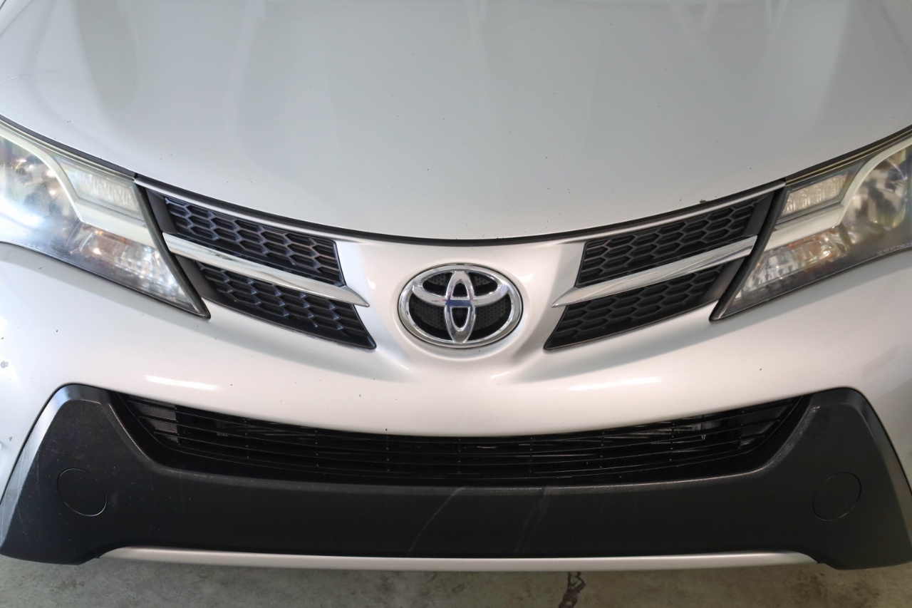 Toyota RAV4 FWD 4dr XLE (Natl) 2015