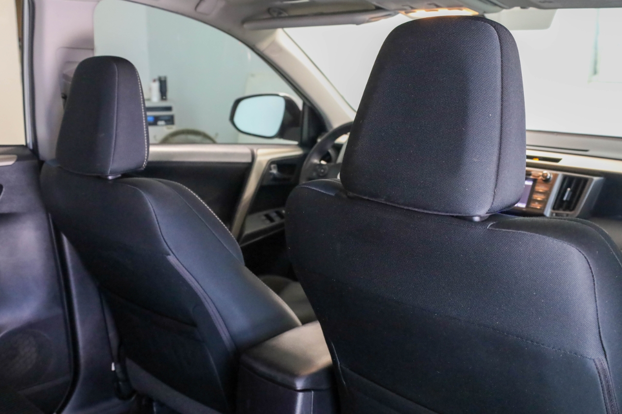 Toyota RAV4 FWD 4dr XLE (Natl) 2015