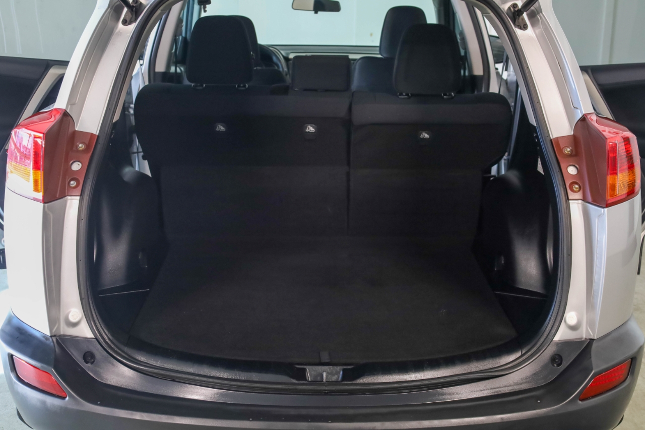 Toyota RAV4 FWD 4dr XLE (Natl) 2015