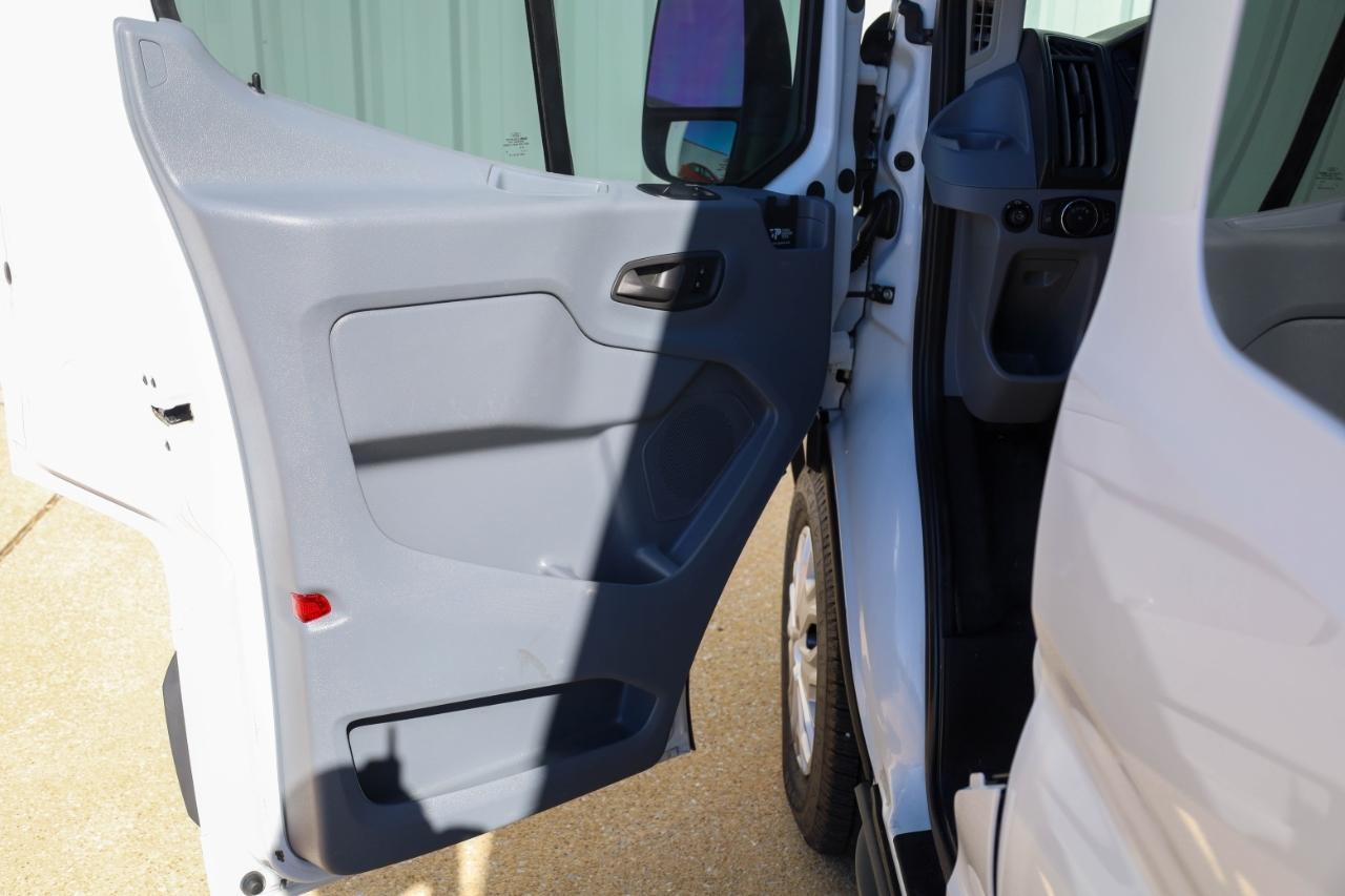 Ford Transit Passenger Wagon T-150 130" Med Roof XLT Sliding RH Dr 2018
