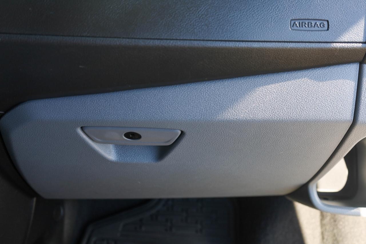 Ford Transit Passenger Wagon T-150 130" Med Roof XLT Sliding RH Dr 2018