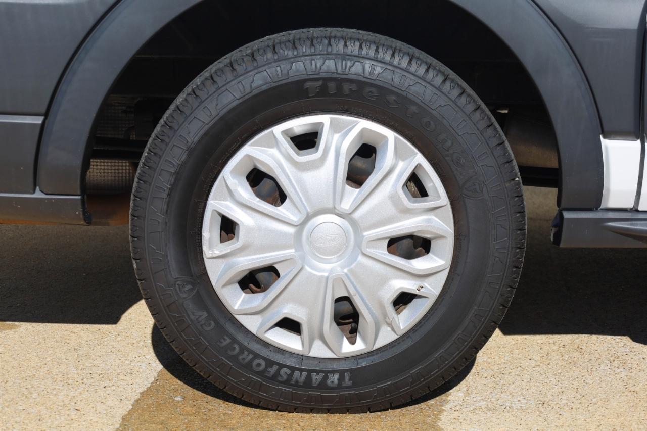 Ford Transit Passenger Wagon T-150 130" Med Roof XLT Sliding RH Dr 2018