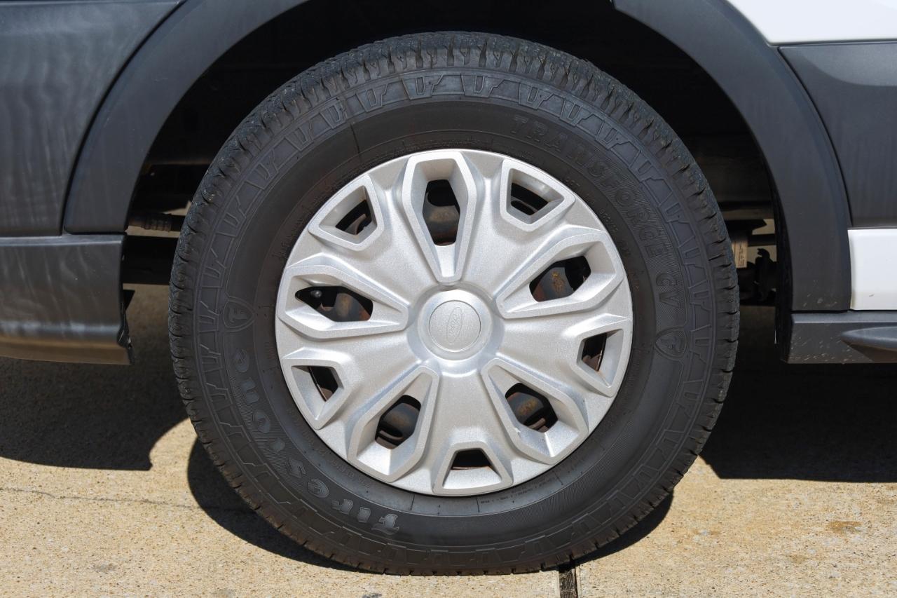 Ford Transit Passenger Wagon T-150 130" Med Roof XLT Sliding RH Dr 2018