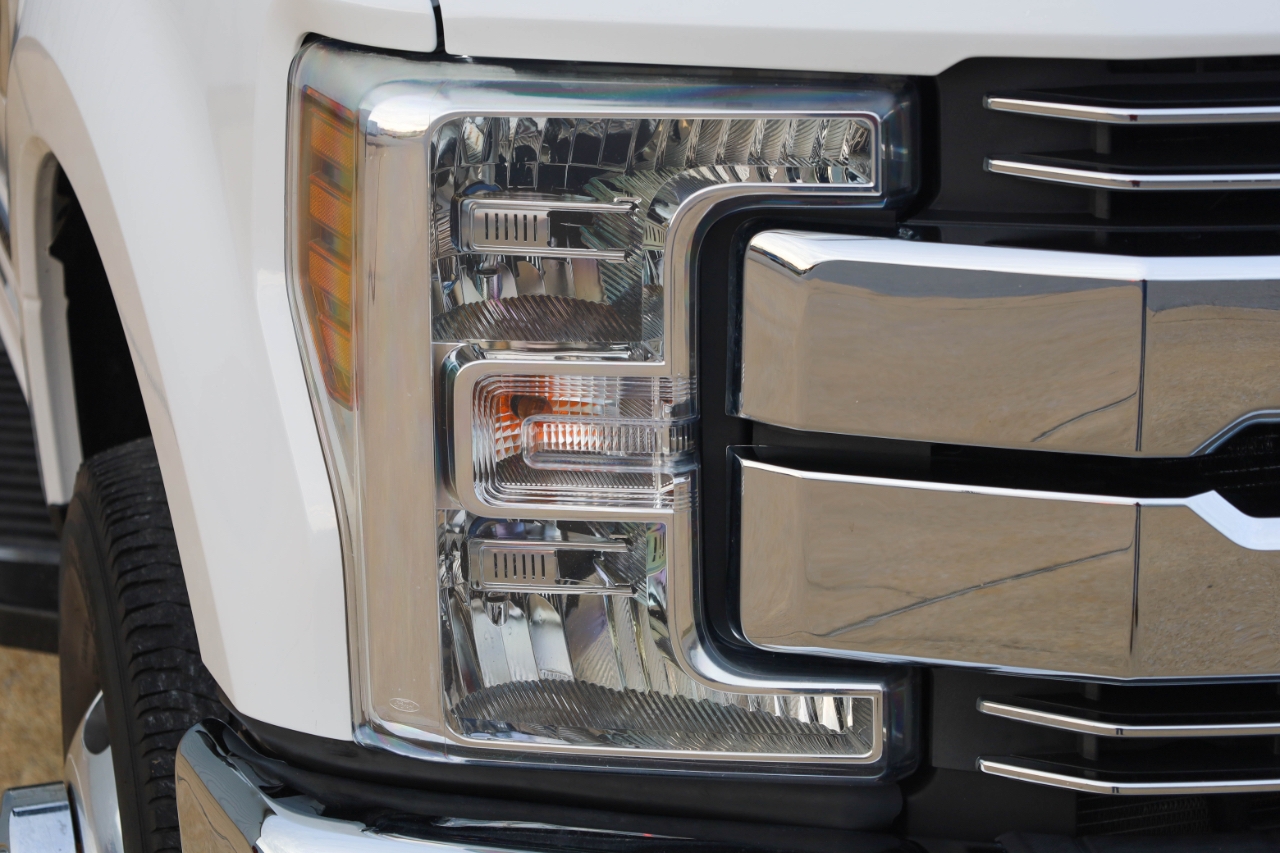 Ford Super Duty F-350 DRW King Ranch 4WD Crew Cab 8' Box 2019