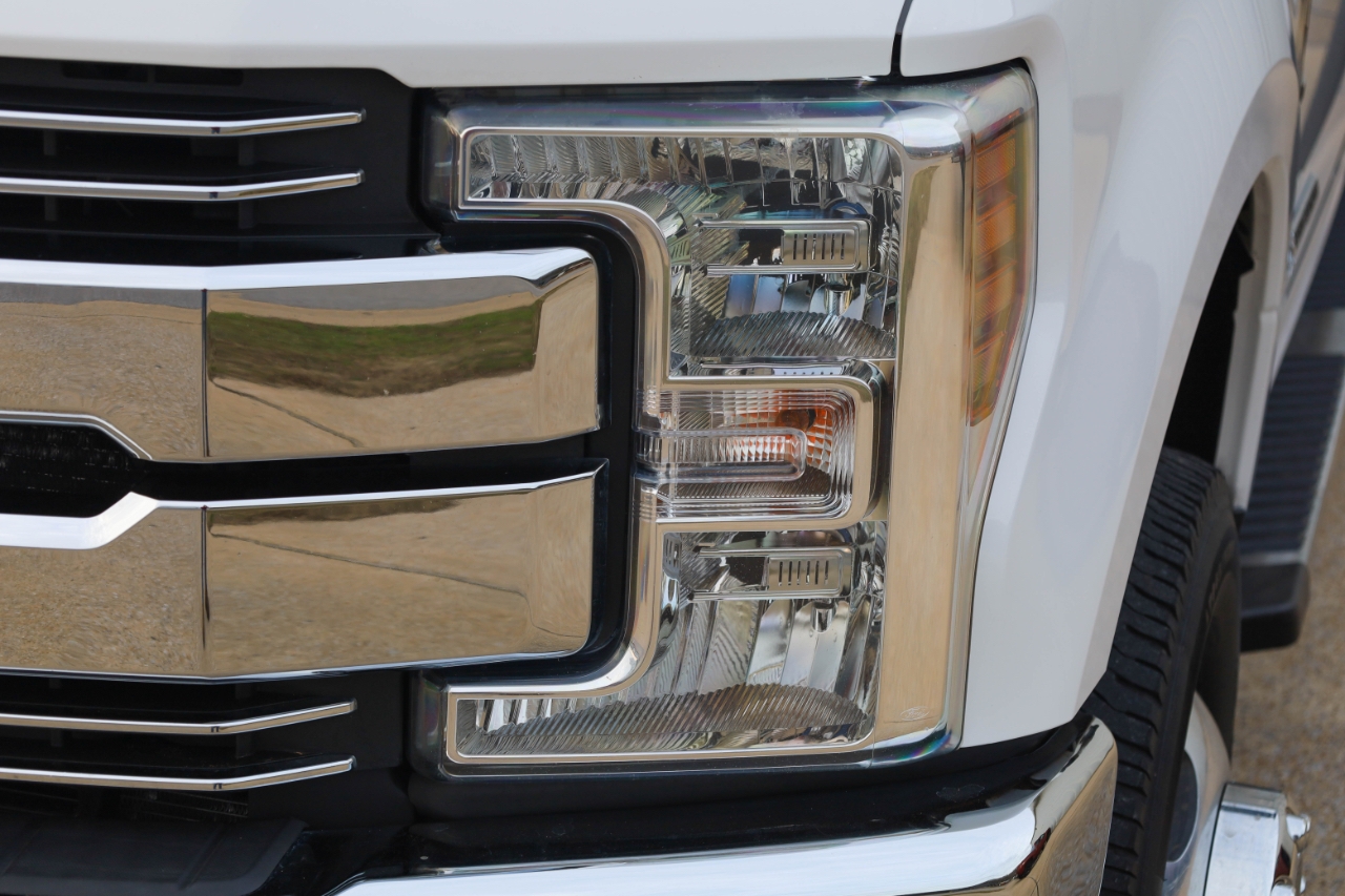 Ford Super Duty F-350 DRW King Ranch 4WD Crew Cab 8' Box 2019