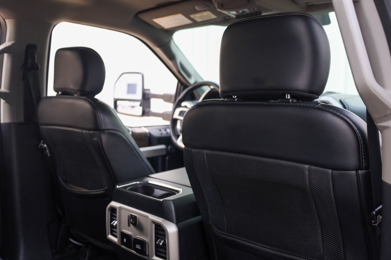 Ford Super Duty F-350 DRW King Ranch 4WD Crew Cab 8' Box 2019